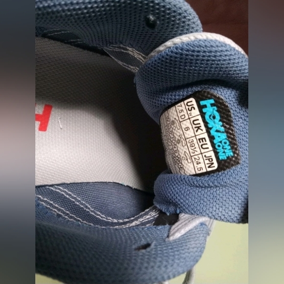 Clifton– Women’s 7.5D (Wide) – Excellent Condition - Picture 5 of 5